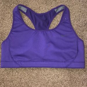 New Women’s Nike Sports Bra Size S
